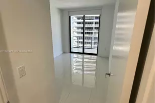 1010 Brickell Ave, Miami, FL 33131 - Photo 18