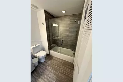 1010 Brickell Ave #3809, Miami, FL 33131 - Photo 22