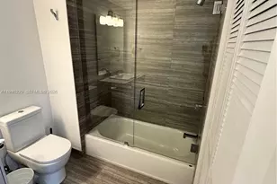 1010 Brickell Ave, Miami, FL 33131 - Photo 22