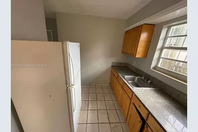 8201 NW 5th Ct #FRONT, Miami, FL 33150 - Photo 4