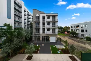 650 SW 1st St, Miami, FL 33130 - Photo 22