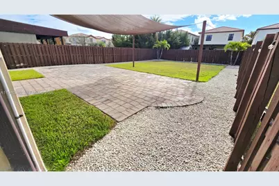 10032 NW 87th Ter, Doral, FL 33178 - Photo 12