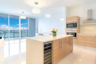 2020 N Bayshore Dr #2404, Miami, FL 33137 - Photo 4