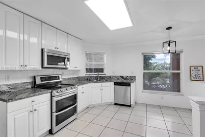 1413 SW 158th Ave, Pembroke Pines, FL 33027 - Photo 6