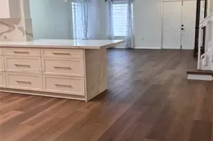 7856 NW 194th St, Hialeah, FL 33015 - Photo 14