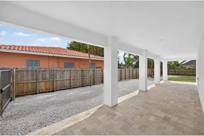 506 NW 7th St, Homestead, FL 33030 - Photo 4