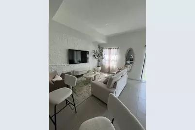 2526 Pierce Street #10, Hollywood, FL 33020 - Photo 4