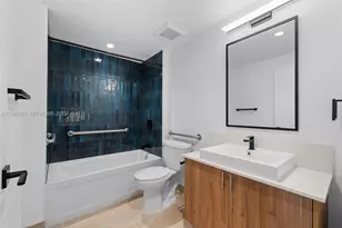 650 SW 1st St, Miami, FL 33130 - Photo 10