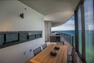 18555 Collins Ave, Sunny Isles Beach, FL 33160 - Photo 20