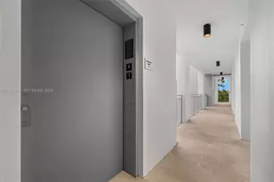 650 SW 1st St, Miami, FL 33130 - Photo 12