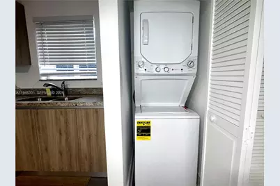 1684 SW 10th St #5, Miami, FL 33135 - Photo 10