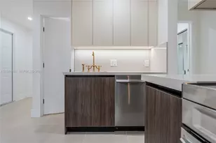 1065 NW 50th St, Miami, FL 33127 - Photo 8