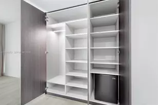 2950 NE 188th St, Aventura, FL 33180 - Photo 32