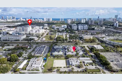 20770 W Dixie Hwy De Hwy, Miami, FL 33180 - Photo 1