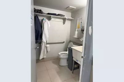 2200 NW 93rd Ave, Doral, FL 33172 - Photo 14