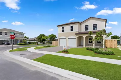 27364 SW 133rd Path, Homestead, FL 33032 - Photo 2