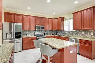 1018 SW Eckard Ave, Port Saint Lucie, FL 34953 - Photo 10