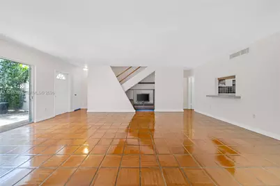 7412 Gary Av #7412, Miami Beach, FL 33141 - Photo 4