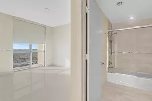 17301 Biscayne Blvd, North Miami Beach, FL 33160 - Photo 52