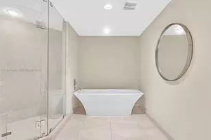 17301 Biscayne Blvd, North Miami Beach, FL 33160 - Photo 44