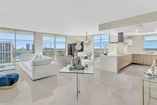 17301 Biscayne Blvd, North Miami Beach, FL 33160 - Photo 12