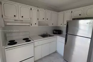 1461 SW 5th St, Miami, FL 33135 - Photo 8