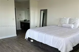 2240 N Cypress Bend Dr, Pompano Beach, FL 33069 - Photo 38