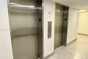 919 Hillcrest Dr, Hollywood, FL 33021 - Photo 8