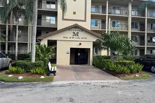 901 SW 141st Ave, Pembroke Pines, FL 33027 - Photo 2