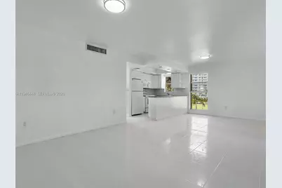 201 178th Dr #307, Sunny Isles Beach, FL 33160 - Photo 2