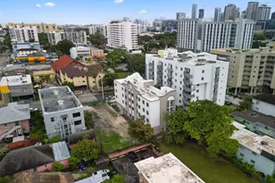 650 SW 1st St, Miami, FL 33130 - Photo 30