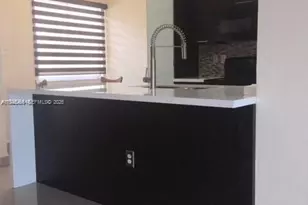 4652 NW 97th Pl, Doral, FL 33178 - Photo 6