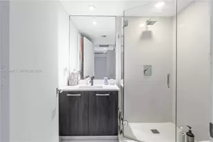 45 SW 9th St, Miami, FL 33130 - Photo 20