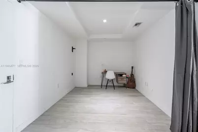 45 SW 9th St #1205, Miami, FL 33130 - Photo 22