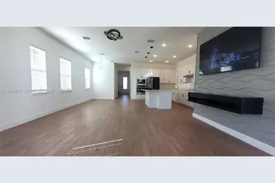 736 Yukon Ln   Debary, Other City - In The State Of Florida, FL 32713 - Photo 4