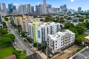 650 SW 1st St, Miami, FL 33130 - Photo 24