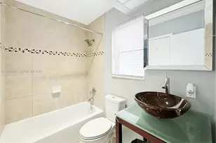 6210 NE 21st Rd, Fort Lauderdale, FL 33308 - Photo 10