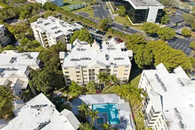 8363 Lake Dr #503, Doral, FL 33166 - Photo 22