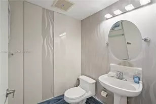17375 Collins Ave, Sunny Isles Beach, FL 33160 - Photo 24