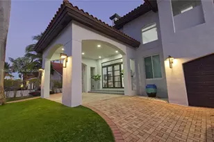 3368 NE 169th St, North Miami Beach, FL 33160 - Photo 2