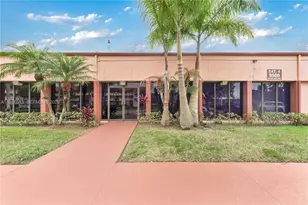 9721 Sunrise Lakes Blvd, Sunrise, FL 33322 - Photo 22