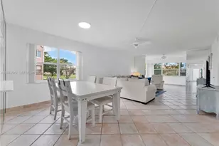 9721 Sunrise Lakes Blvd, Sunrise, FL 33322 - Photo 6