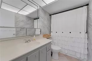 9721 Sunrise Lakes Blvd, Sunrise, FL 33322 - Photo 16