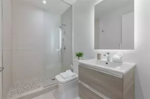 239 SW 9th St, Miami, FL 33130 - Photo 18