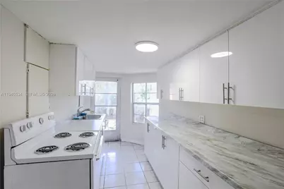 2250 NE 136th St #0, North Miami Beach, FL 33181 - Photo 2