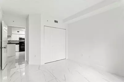 17100 N Bay Rd #1210, Sunny Isles Beach, FL 33160 - Photo 10