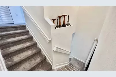 2677 SE 13th Ct, Homestead, FL 33035 - Photo 6