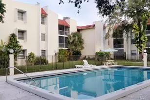 632 NW 13th St, Boca Raton, FL 33486 - Photo 1