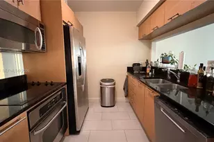 31 SE 5th St, Miami, FL 33131 - Photo 4