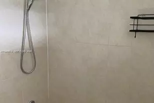 1170 NW 90th St, Miami, FL 33150 - Photo 8